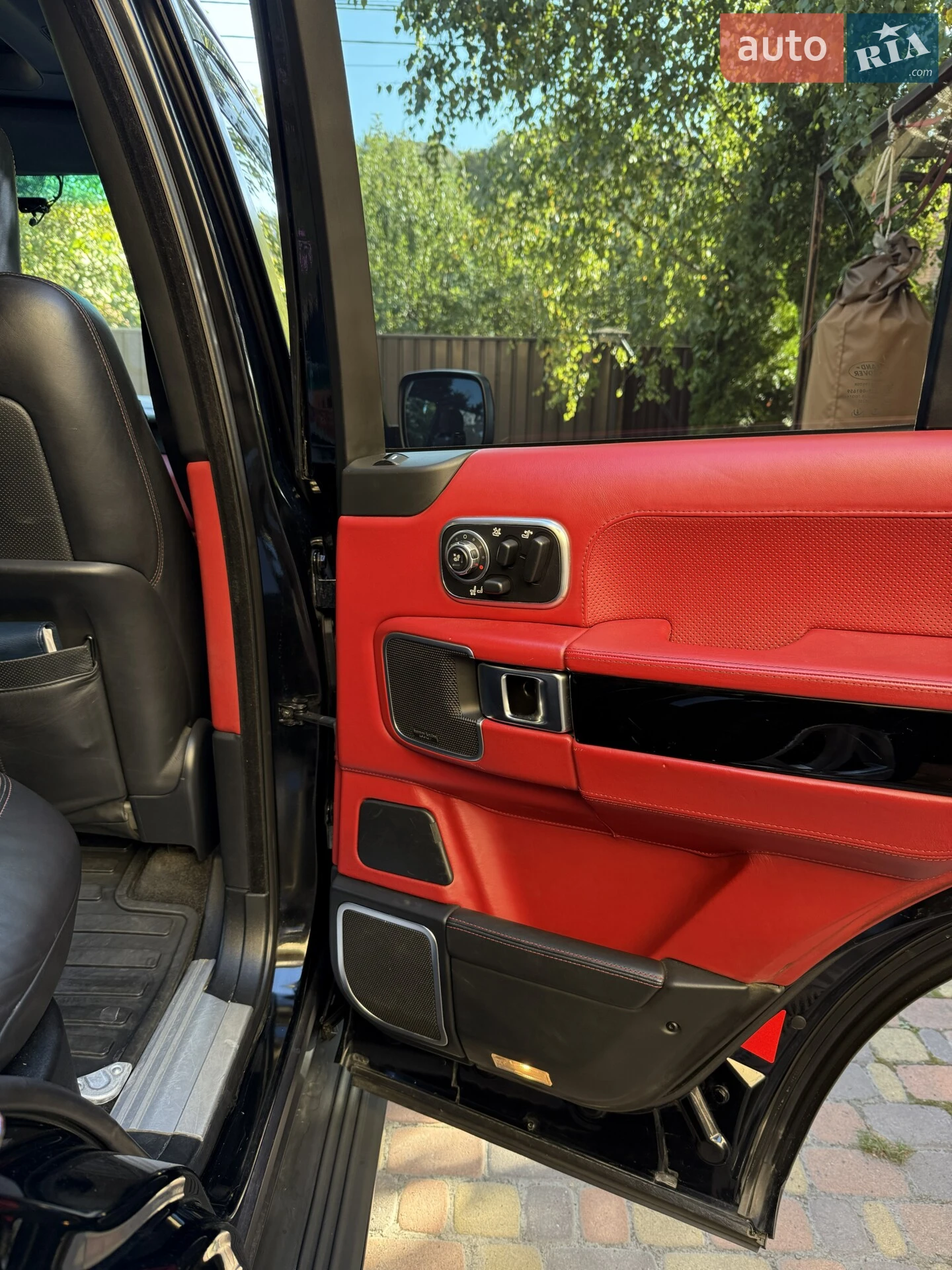 2010 Land Rover Range Rover - мініатюра 21
