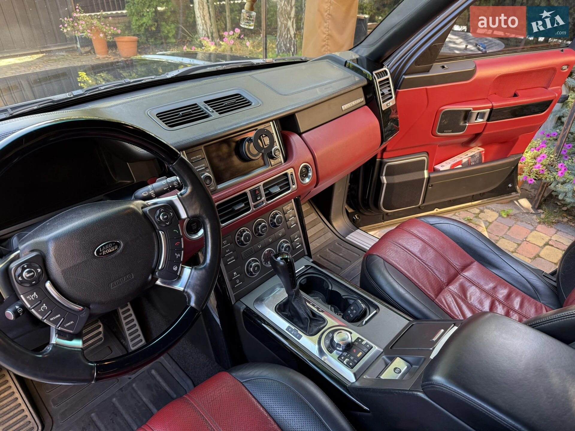 2010 Land Rover Range Rover - мініатюра 24