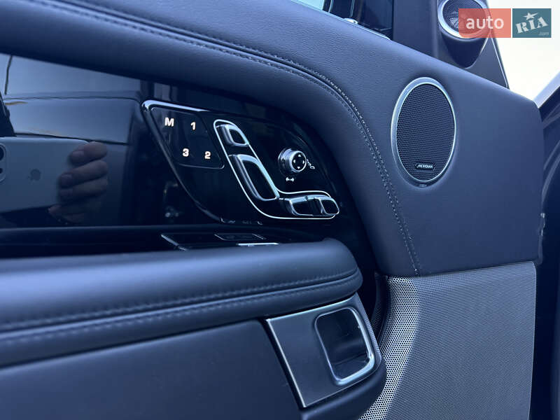 Позашляховик / Кросовер Land Rover Range Rover 2018 в Міжгір'ї