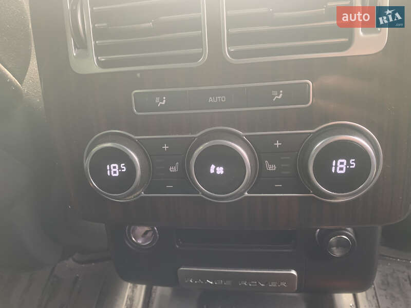 Внедорожник / Кроссовер Land Rover Range Rover 2015 в Ровно