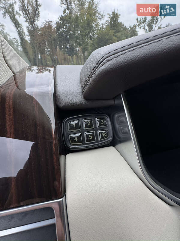 Позашляховик / Кросовер Land Rover Range Rover 2016 в Києві