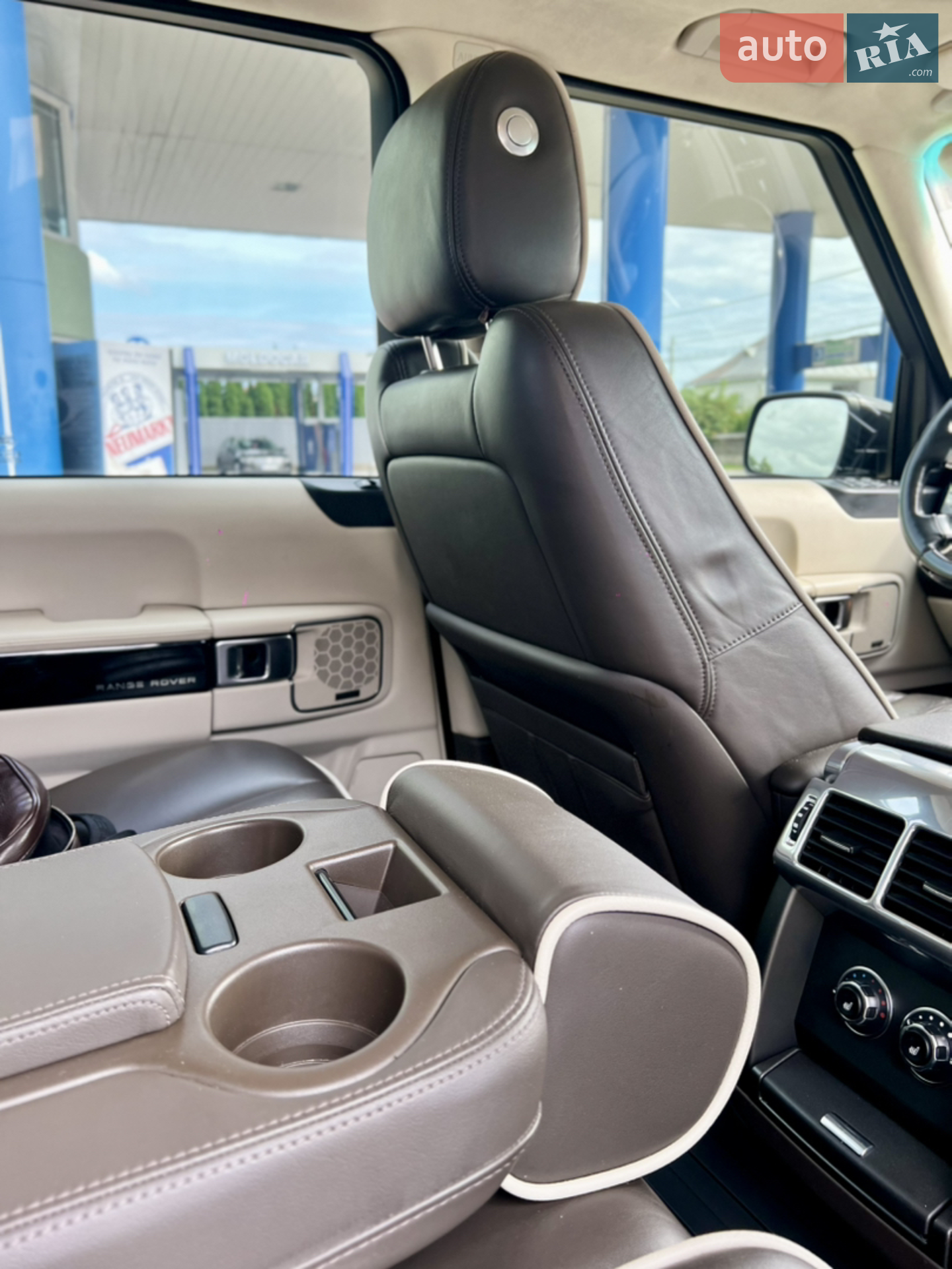 2011 Land Rover Range Rover - мініатюра 27