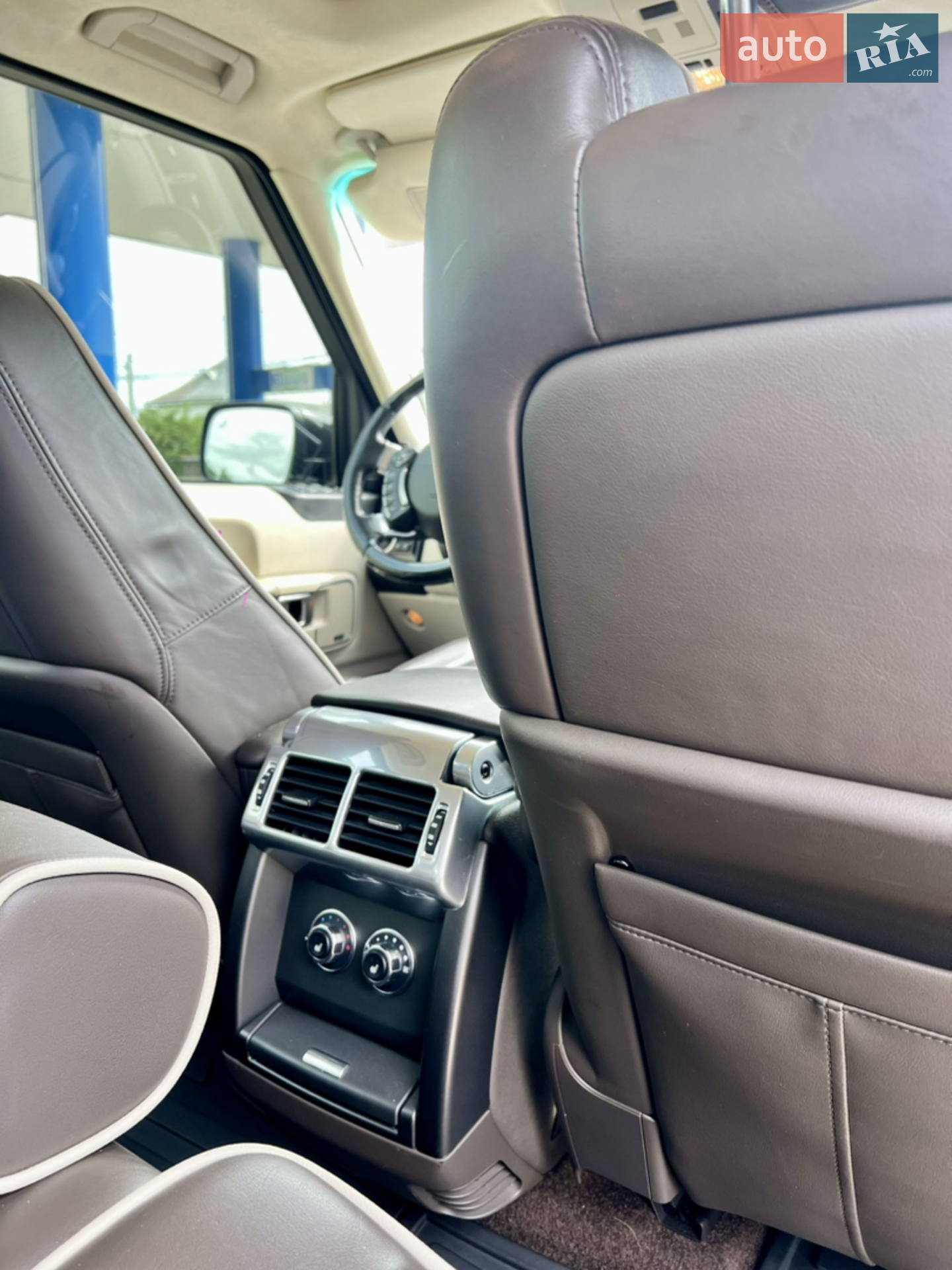 2011 Land Rover Range Rover - мініатюра 28