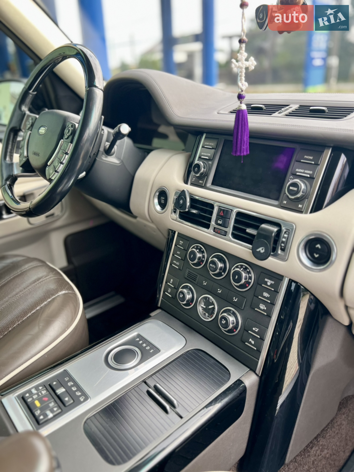 2011 Land Rover Range Rover - мініатюра 39