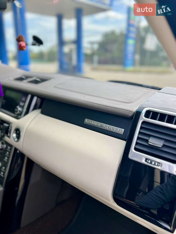 Внедорожник / Кроссовер Land Rover Range Rover 2011 в Черновцах