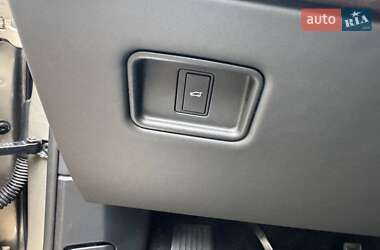 Позашляховик / Кросовер Land Rover Range Rover 2023 в  фото 6 Позашляховик / Кросовер Land Rover Range Rover 2023 в