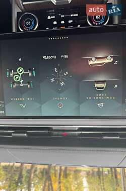 Позашляховик / Кросовер Land Rover Range Rover 2023 в  фото 16 Позашляховик / Кросовер Land Rover Range Rover 2023 в