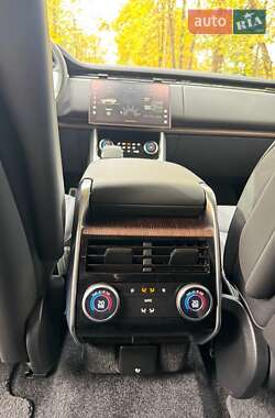 Позашляховик / Кросовер Land Rover Range Rover 2023 в  фото 22 Позашляховик / Кросовер Land Rover Range Rover 2023 в