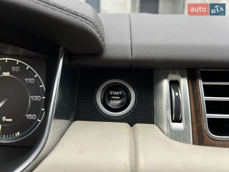 Внедорожник / Кроссовер Land Rover Range Rover 2015 в Киеве фото 42 Внедорожник / Кроссовер Land Rover Range Rover 2015 в Киеве