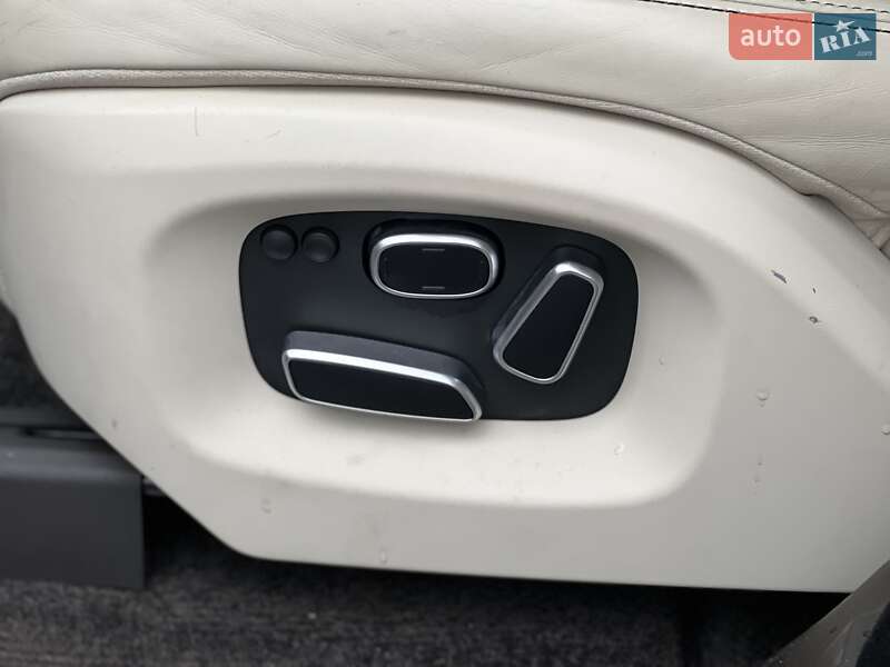 Внедорожник / Кроссовер Land Rover Range Rover 2015 в Киеве фото 46 Внедорожник / Кроссовер Land Rover Range Rover 2015 в Киеве