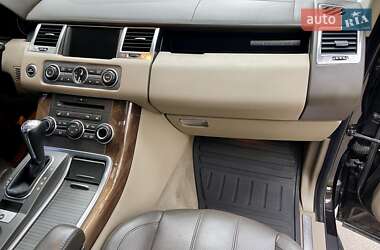 Позашляховик / Кросовер Land Rover Range Rover 2009 в  фото 35 Позашляховик / Кросовер Land Rover Range Rover 2009 в