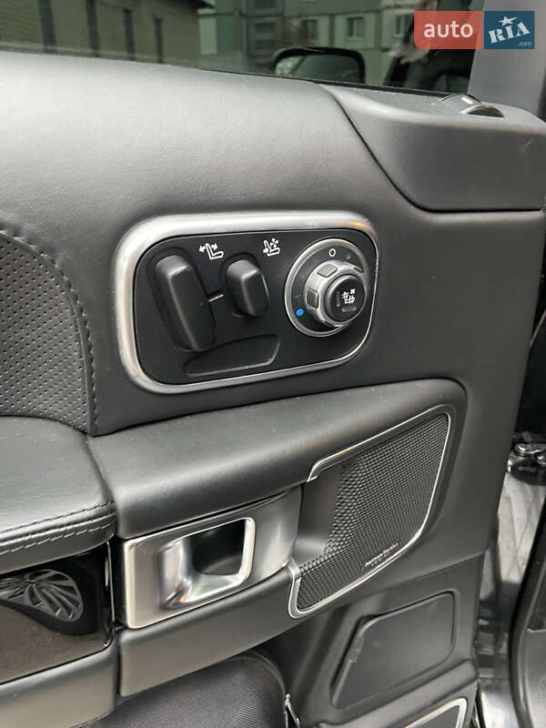 Внедорожник / Кроссовер Land Rover Range Rover 2010 в Золотоноше