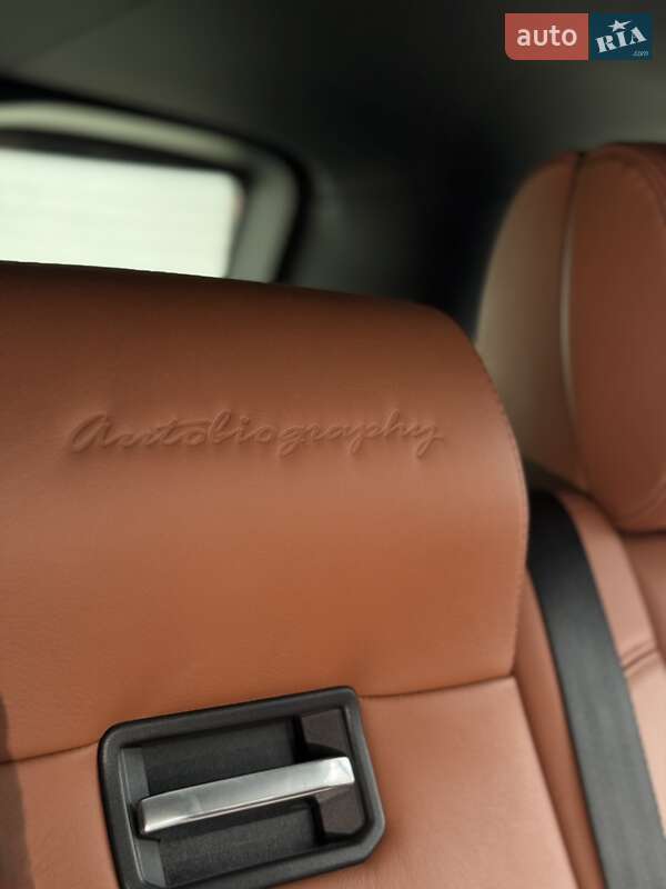 Внедорожник / Кроссовер Land Rover Range Rover 2015 в Горишних Плавнях