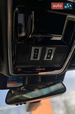 Позашляховик / Кросовер Land Rover Range Rover 2016 в  фото 45 Позашляховик / Кросовер Land Rover Range Rover 2016 в