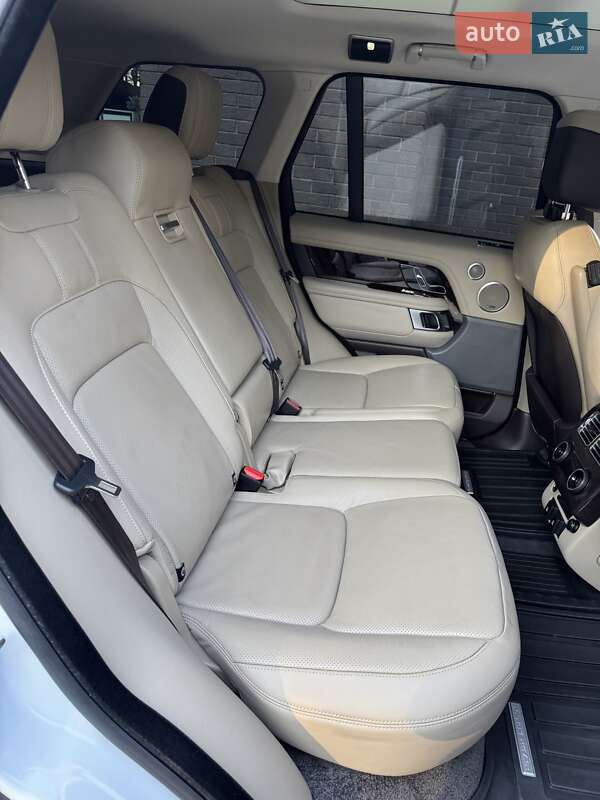 Внедорожник / Кроссовер Land Rover Range Rover 2019 в Киеве фото 10 Внедорожник / Кроссовер Land Rover Range Rover 2019 в Киеве