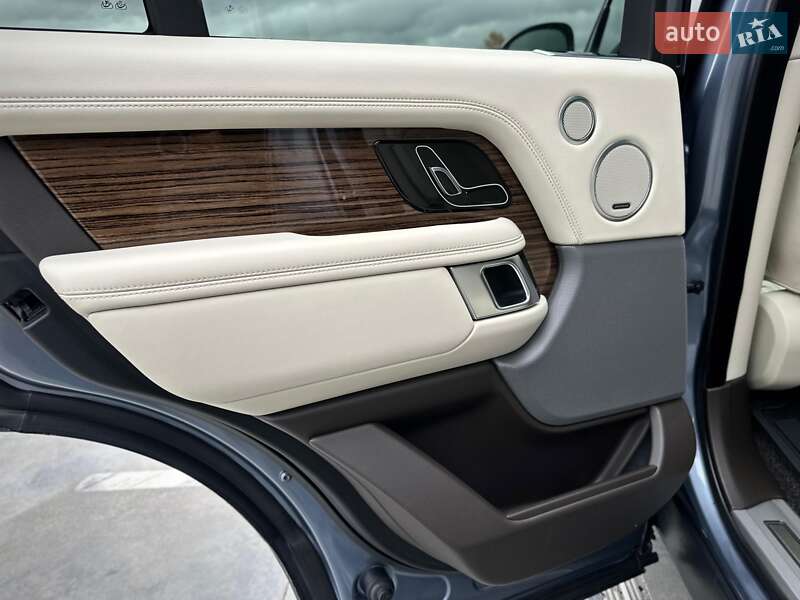 Внедорожник / Кроссовер Land Rover Range Rover 2018 в Киеве фото 35 Внедорожник / Кроссовер Land Rover Range Rover 2018 в Киеве