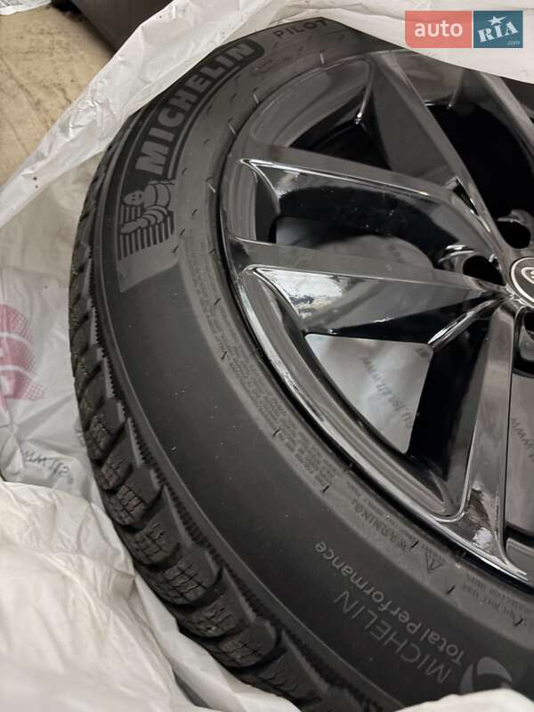 Внедорожник / Кроссовер Land Rover Range Rover 2023 в Киеве фото 2 Внедорожник / Кроссовер Land Rover Range Rover 2023 в Киеве