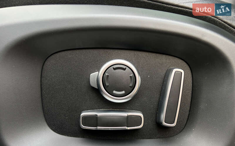 Внедорожник / Кроссовер Land Rover Range Rover 2016 в Львове