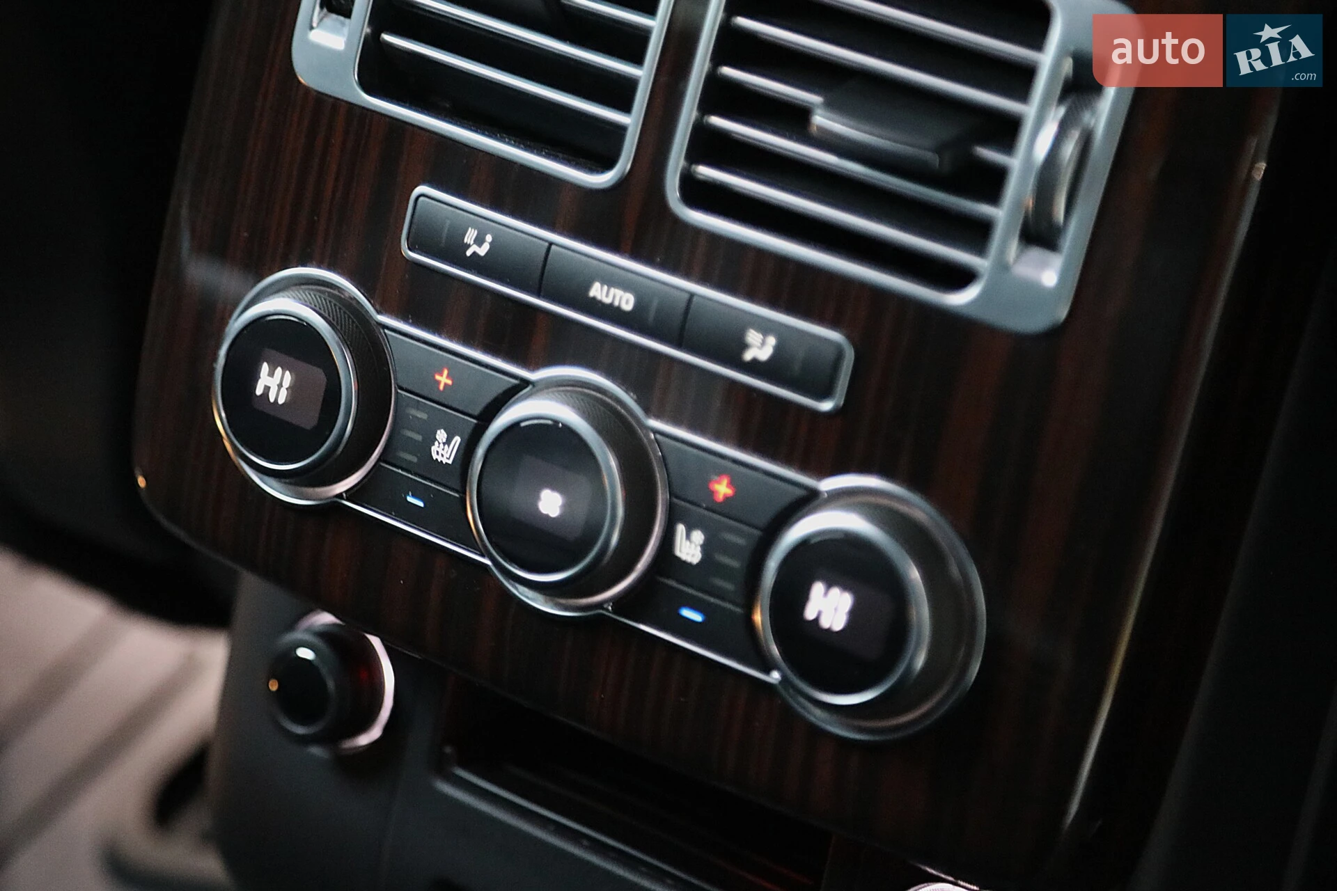 2012 Land Rover Range Rover - мініатюра 27