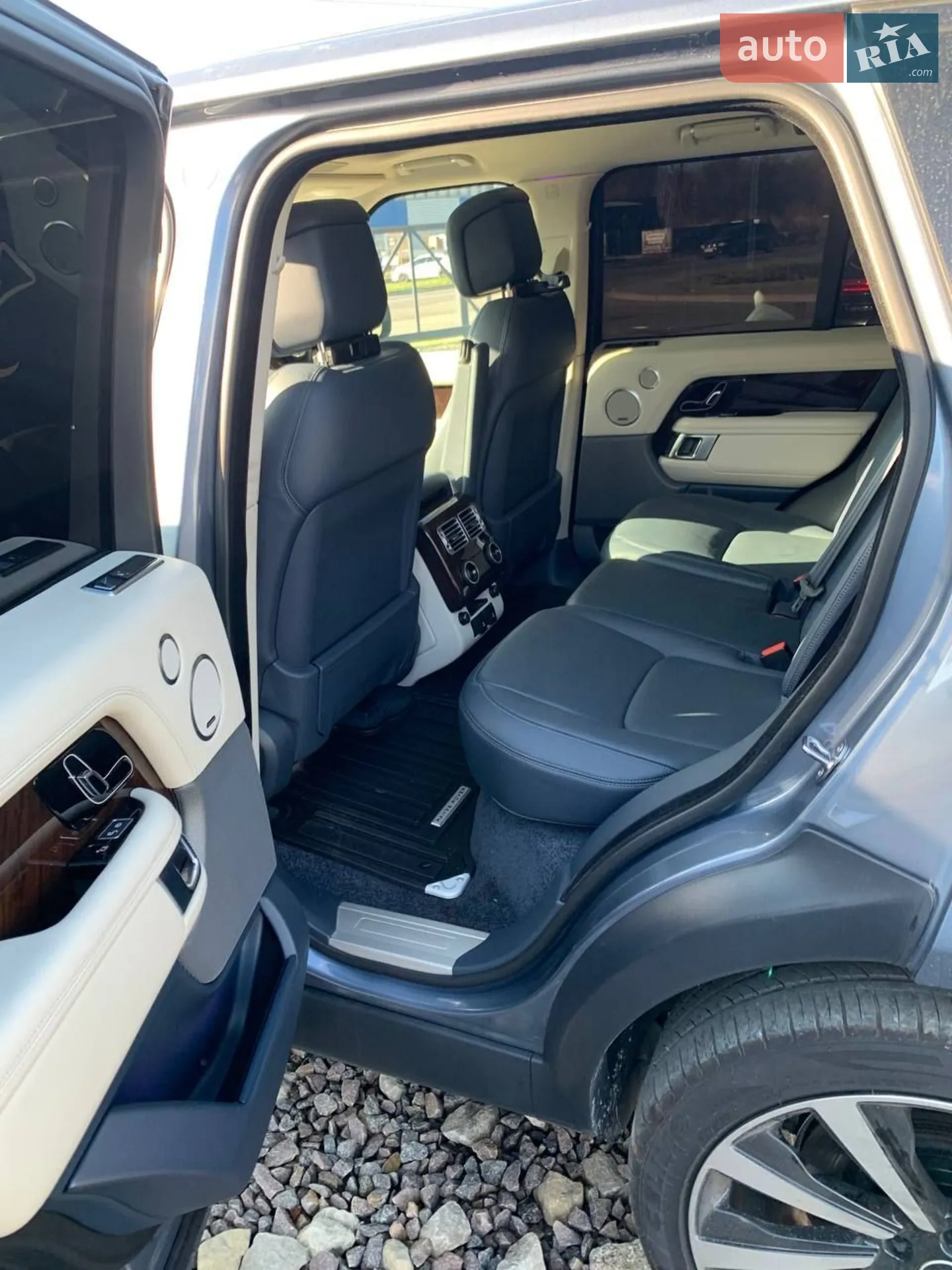 2019 Land Rover Range Rover - мініатюра 28