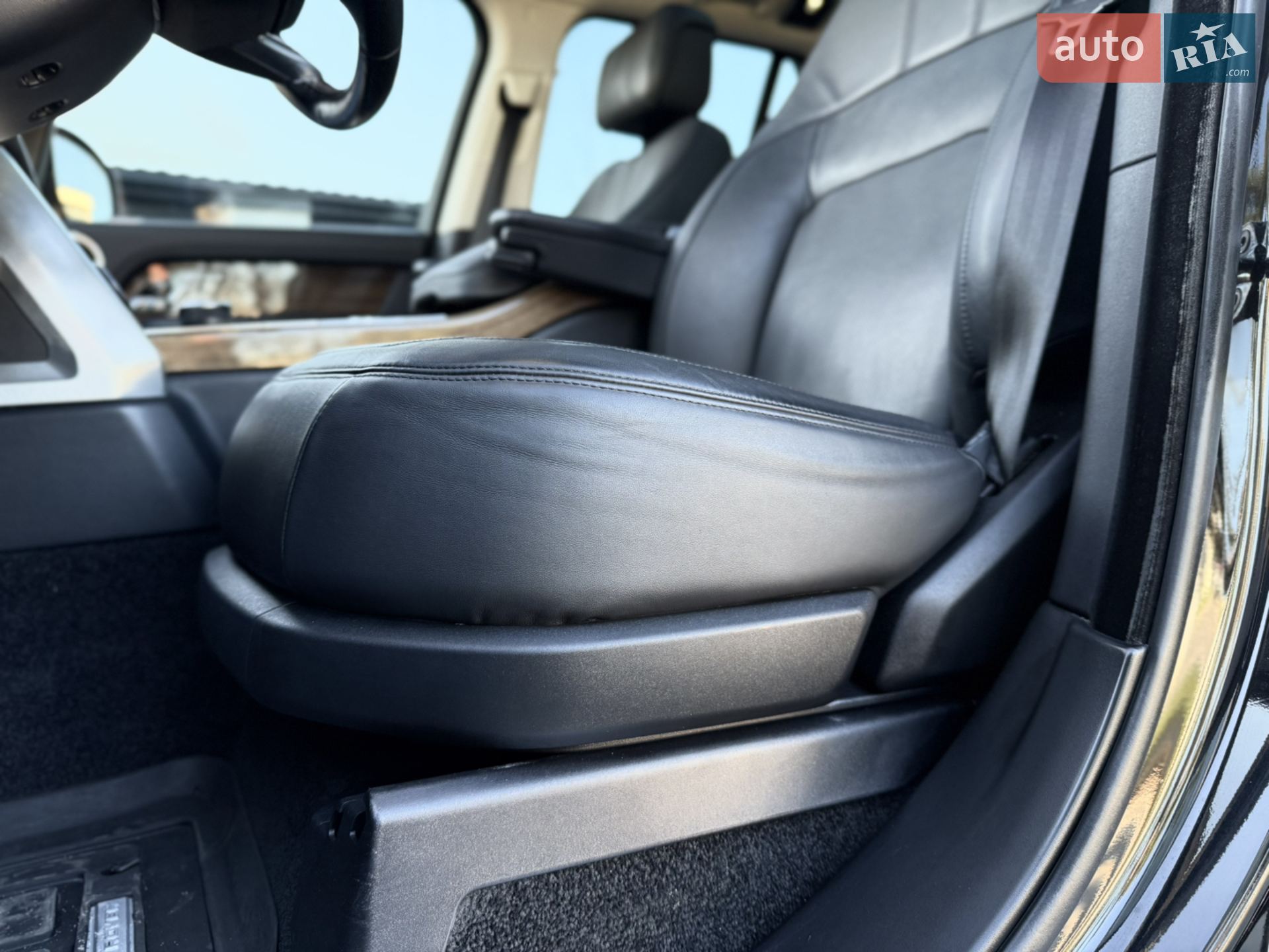 2018 Land Rover Range Rover - мініатюра 29