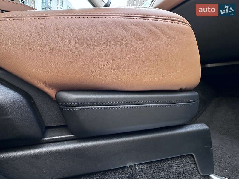 Внедорожник / Кроссовер Land Rover Range Rover 2018 в Луцке