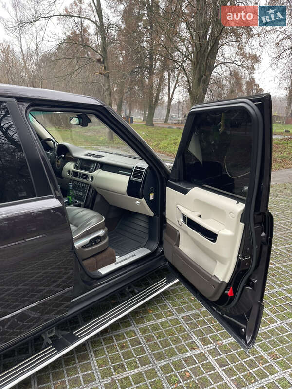 Внедорожник / Кроссовер Land Rover Range Rover 2012 в Петропавловской Борщаговке