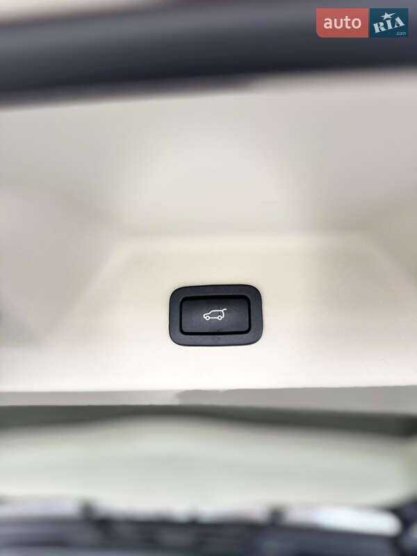 Позашляховик / Кросовер Land Rover Range Rover 2020 в Києві