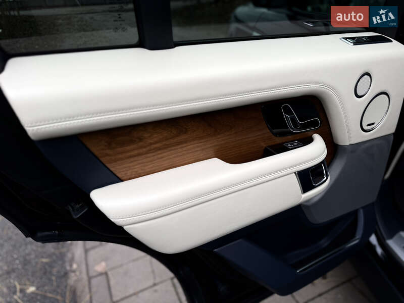 Внедорожник / Кроссовер Land Rover Range Rover 2018 в Киеве