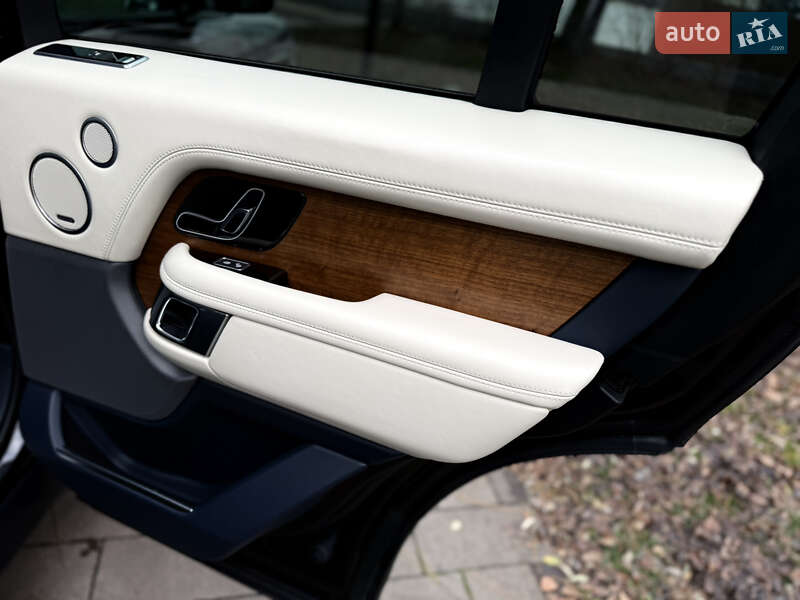 Внедорожник / Кроссовер Land Rover Range Rover 2018 в Киеве