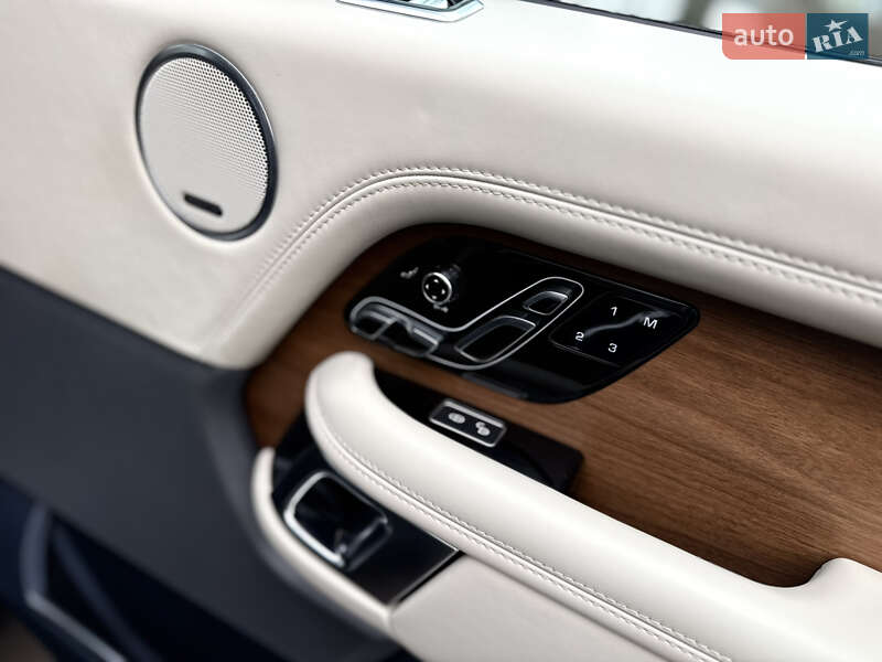 Внедорожник / Кроссовер Land Rover Range Rover 2018 в Киеве