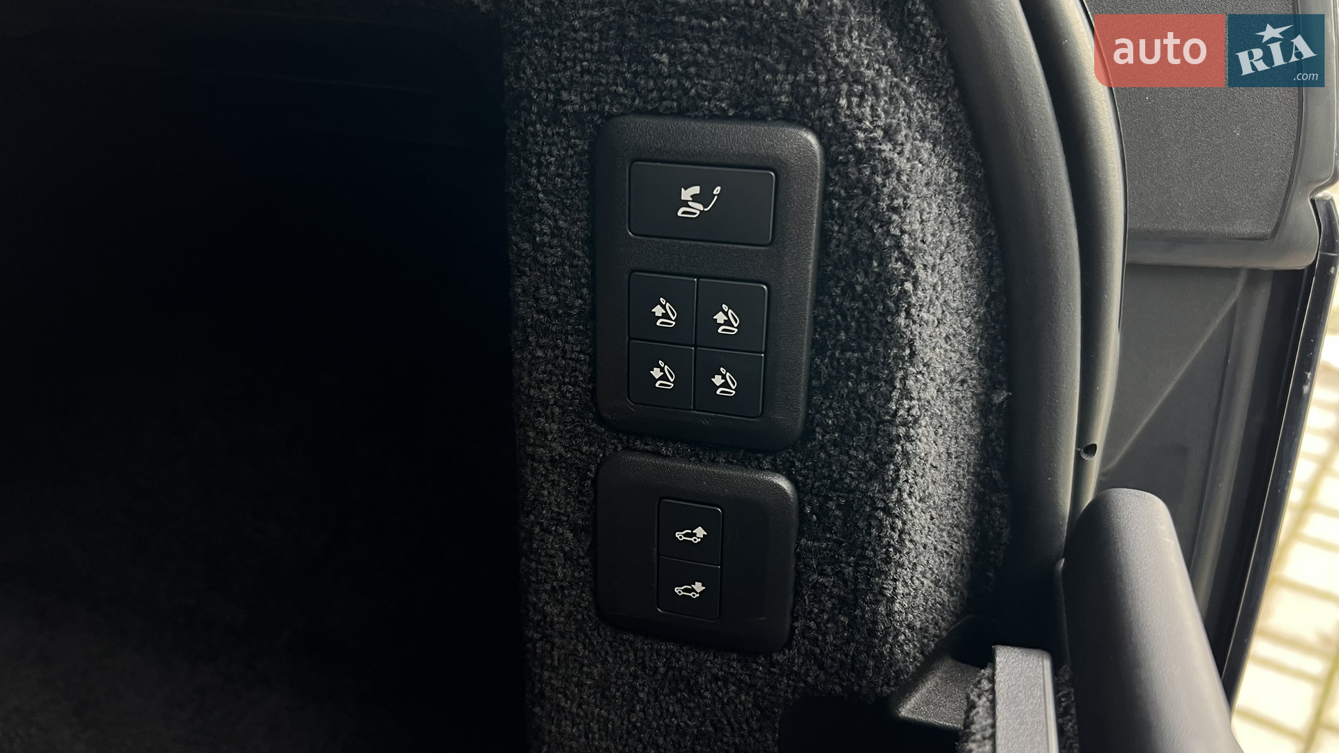 2018 Land Rover Range Rover - мініатюра 47