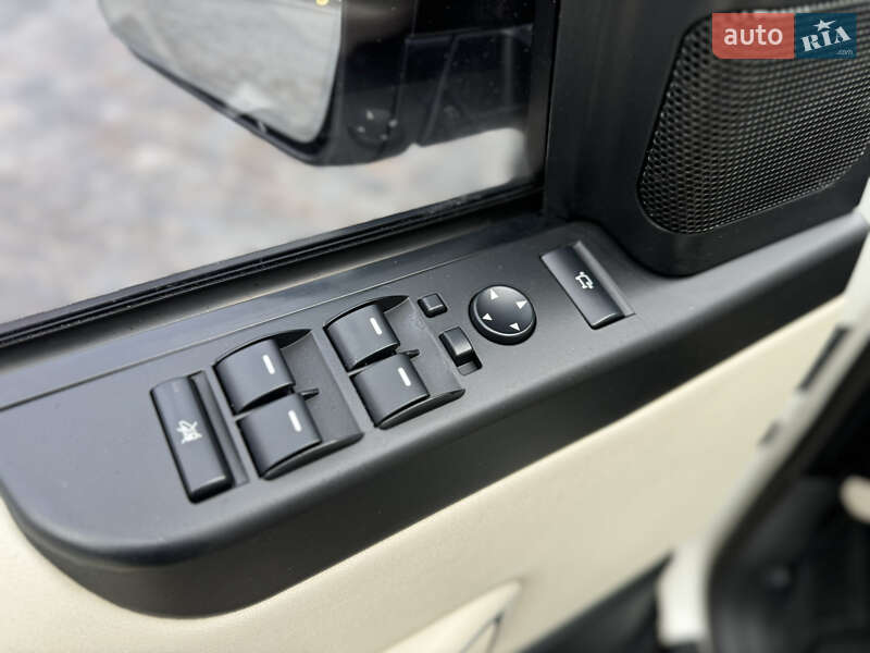 Позашляховик / Кросовер Land Rover Range Rover 2010 в Харкові