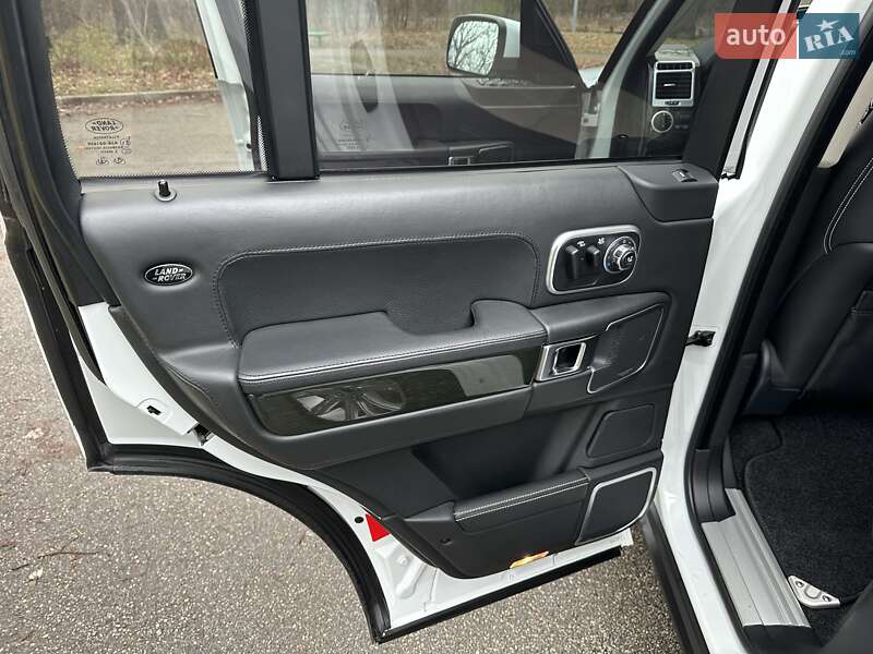 Внедорожник / Кроссовер Land Rover Range Rover 2010 в Киеве фото 44 Внедорожник / Кроссовер Land Rover Range Rover 2010 в Киеве