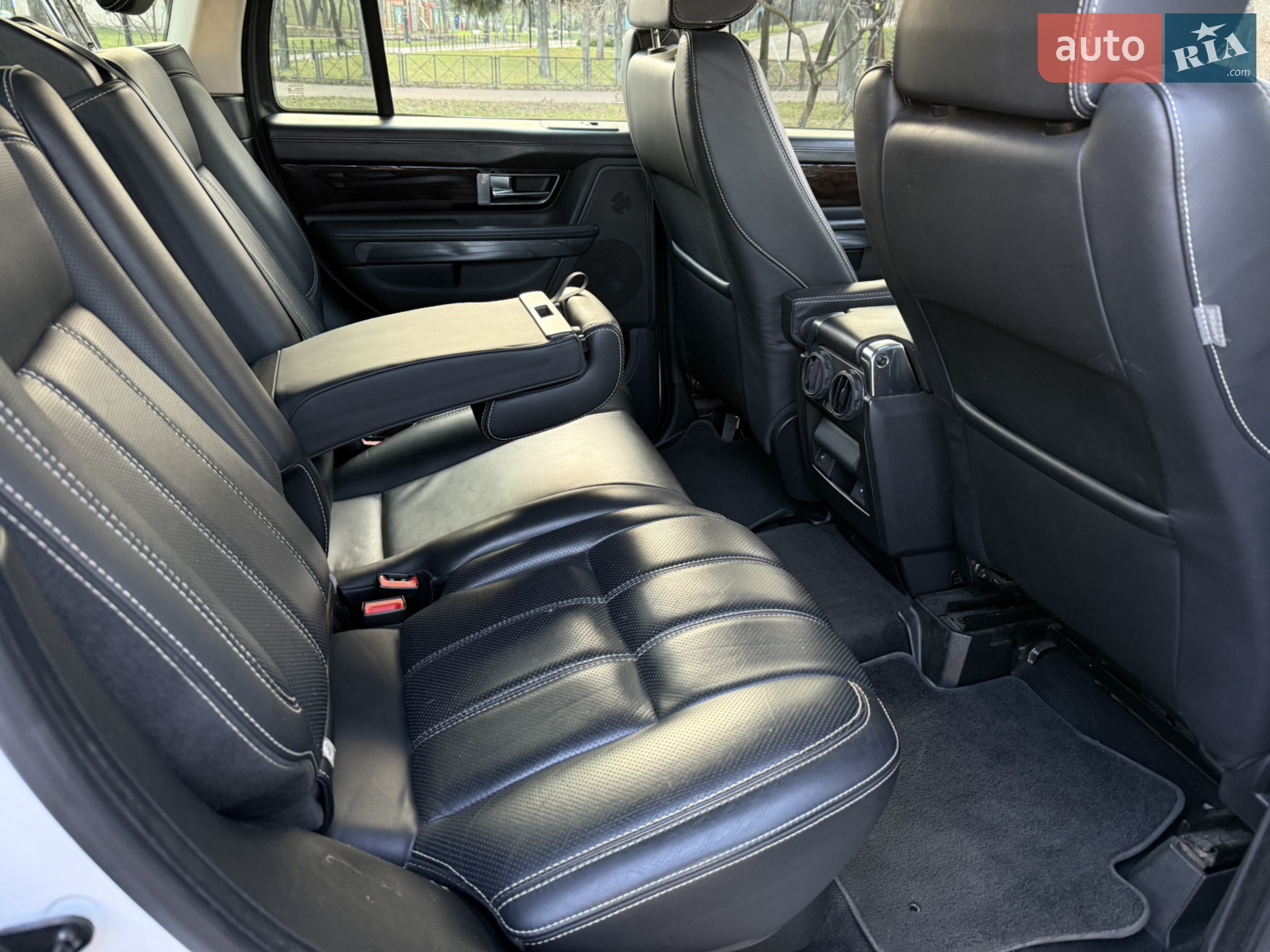 2011 Land Rover Range Rover - мініатюра 15