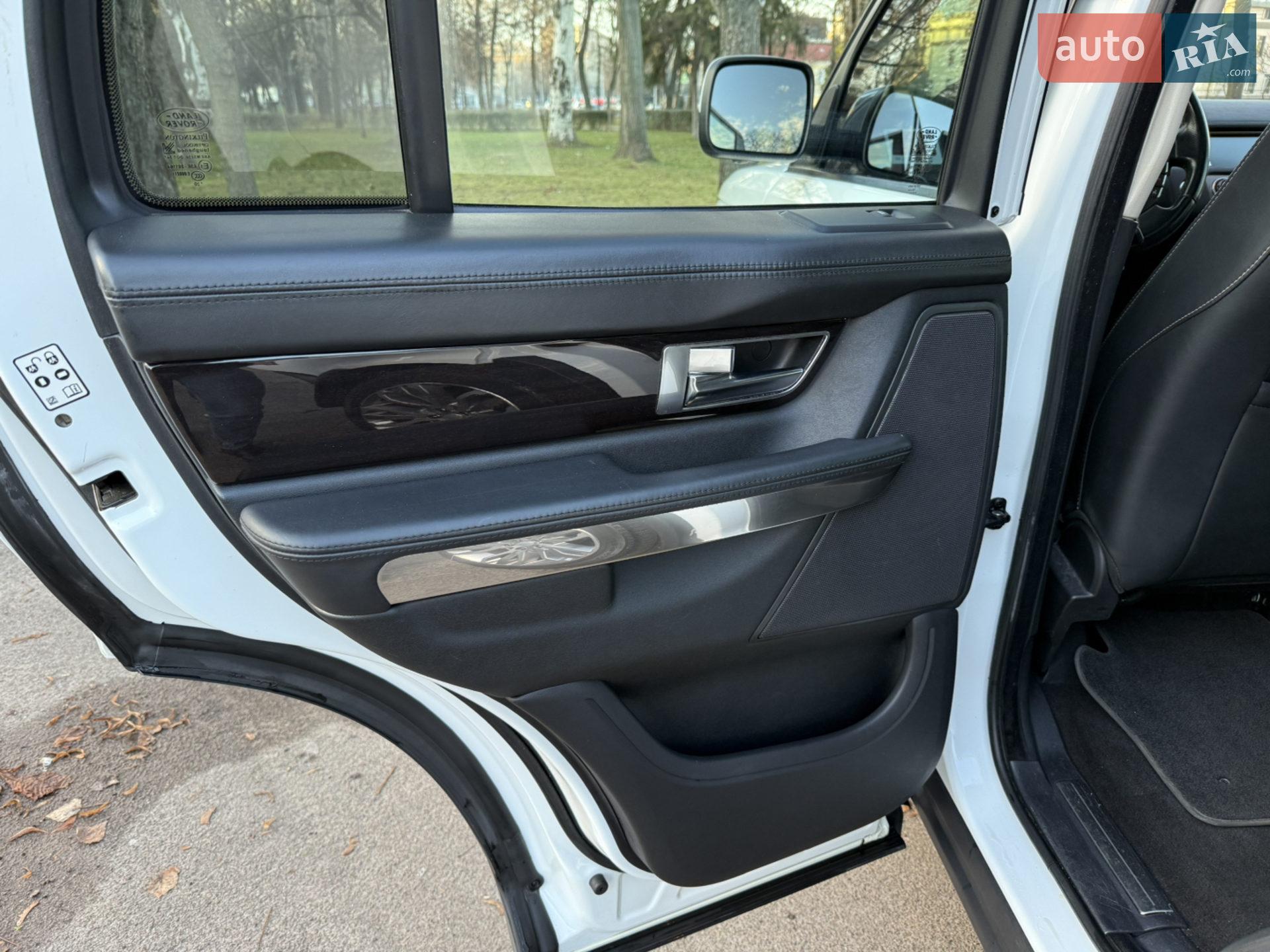 2011 Land Rover Range Rover - мініатюра 18