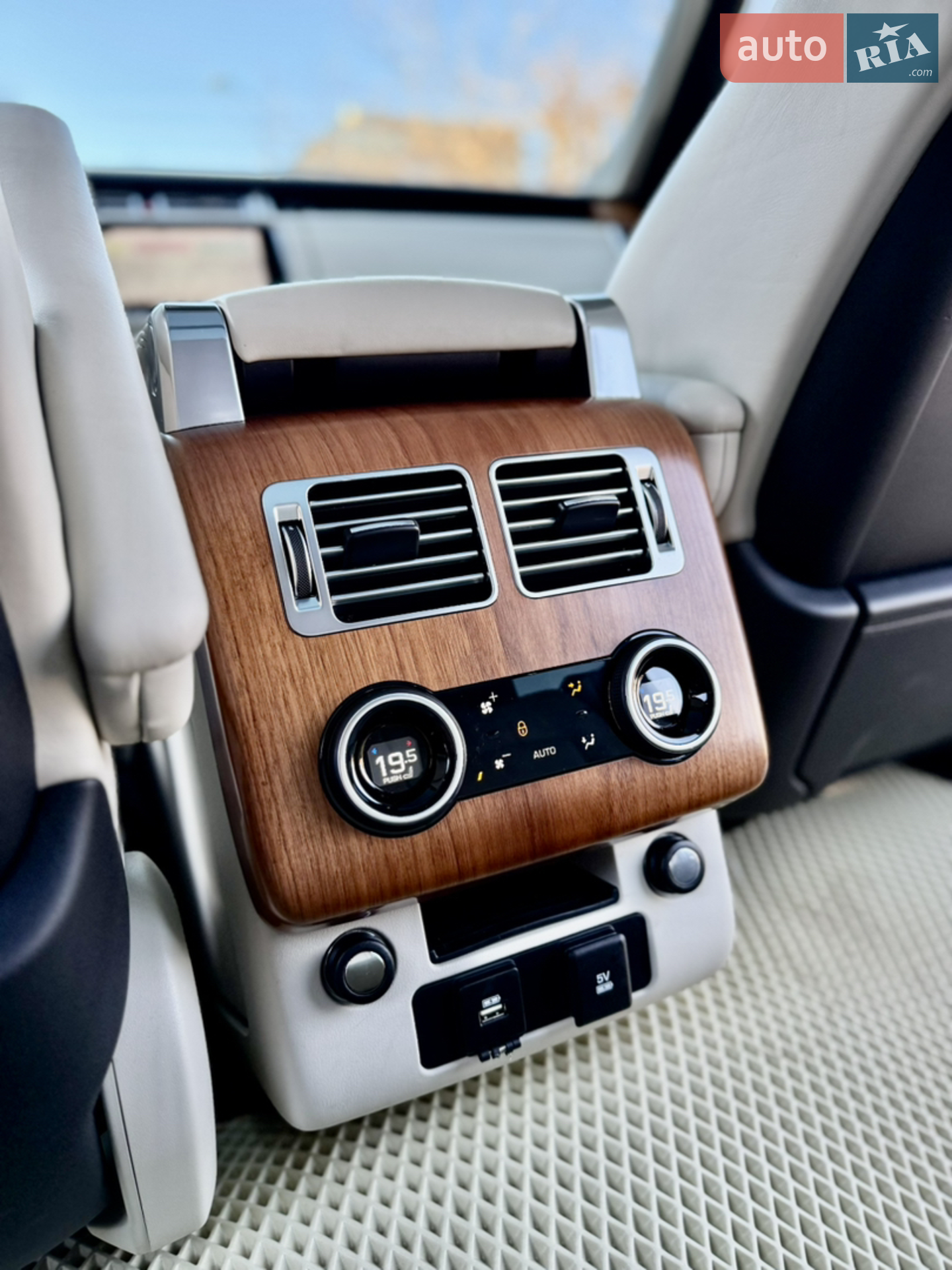 2018 Land Rover Range Rover - мініатюра 33