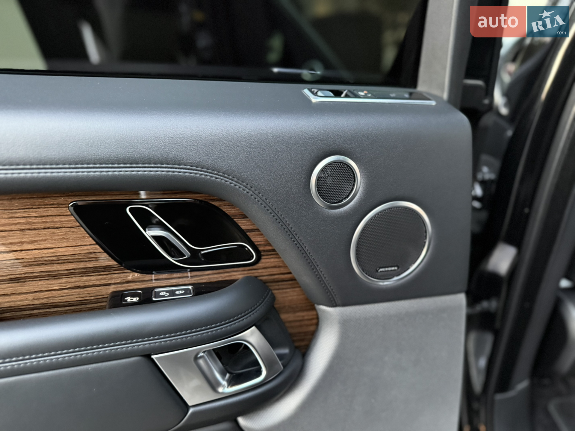 2018 Land Rover Range Rover - мініатюра 30