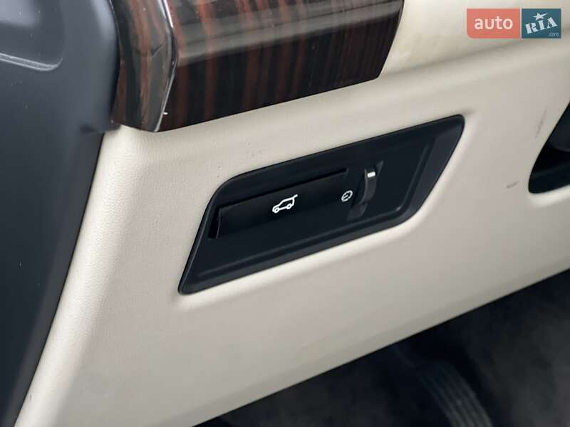 Внедорожник / Кроссовер Land Rover Range Rover 2015 в Киеве