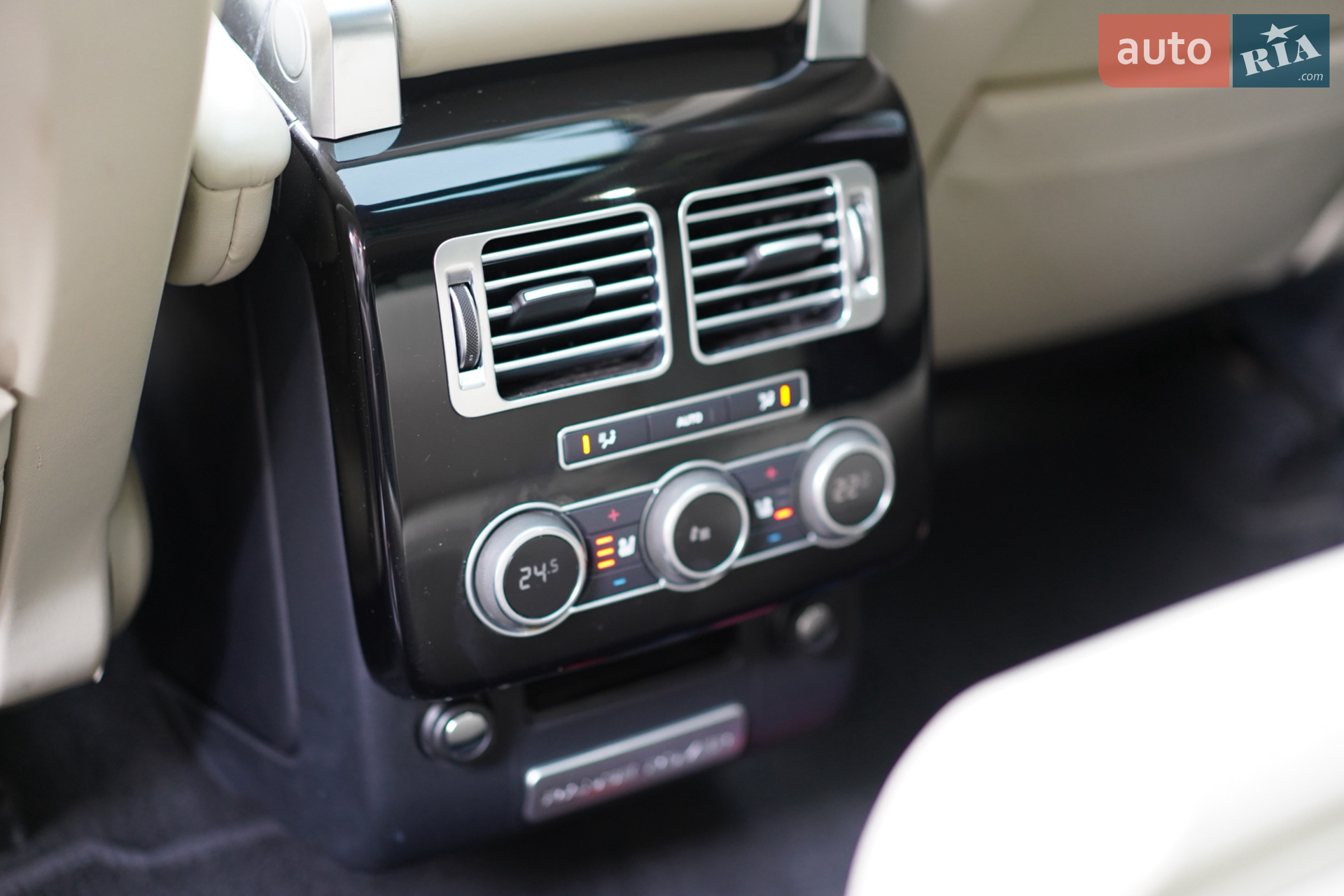 2016 Land Rover Range Rover - мініатюра 14