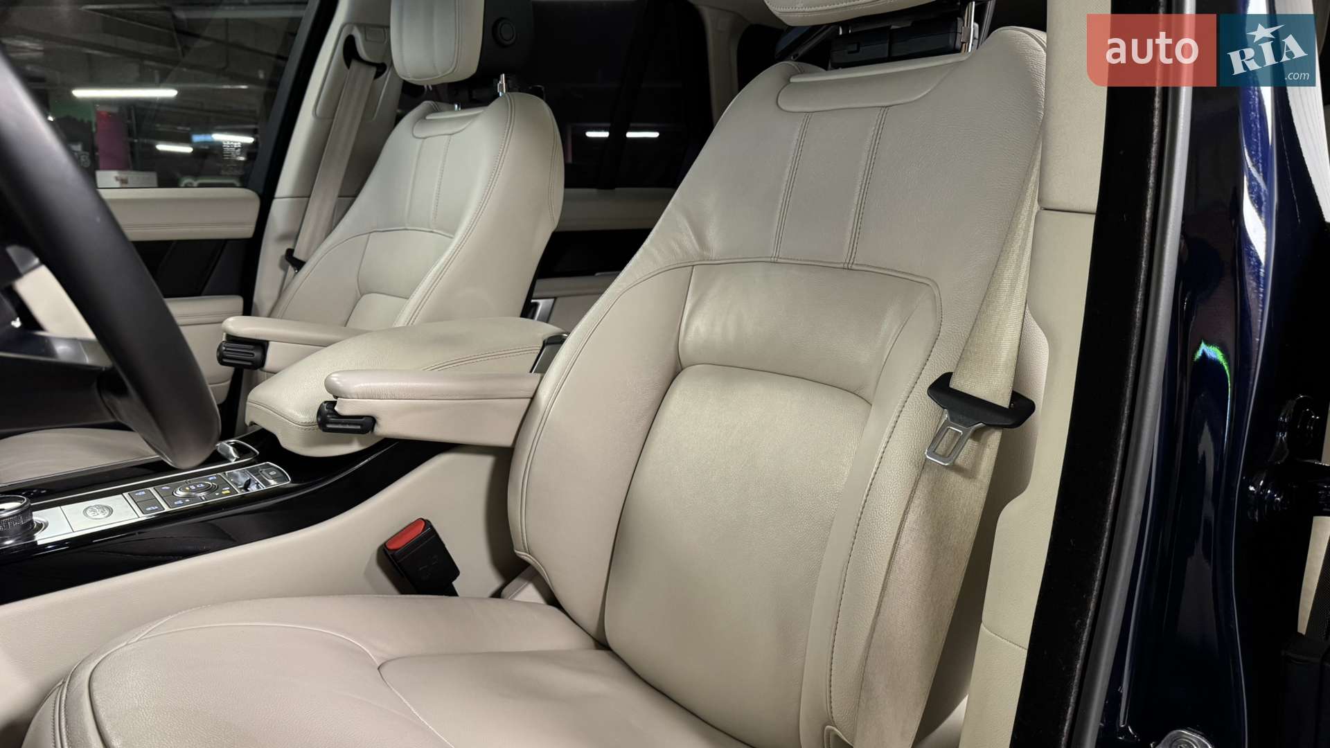 2020 Land Rover Range Rover - мініатюра 28