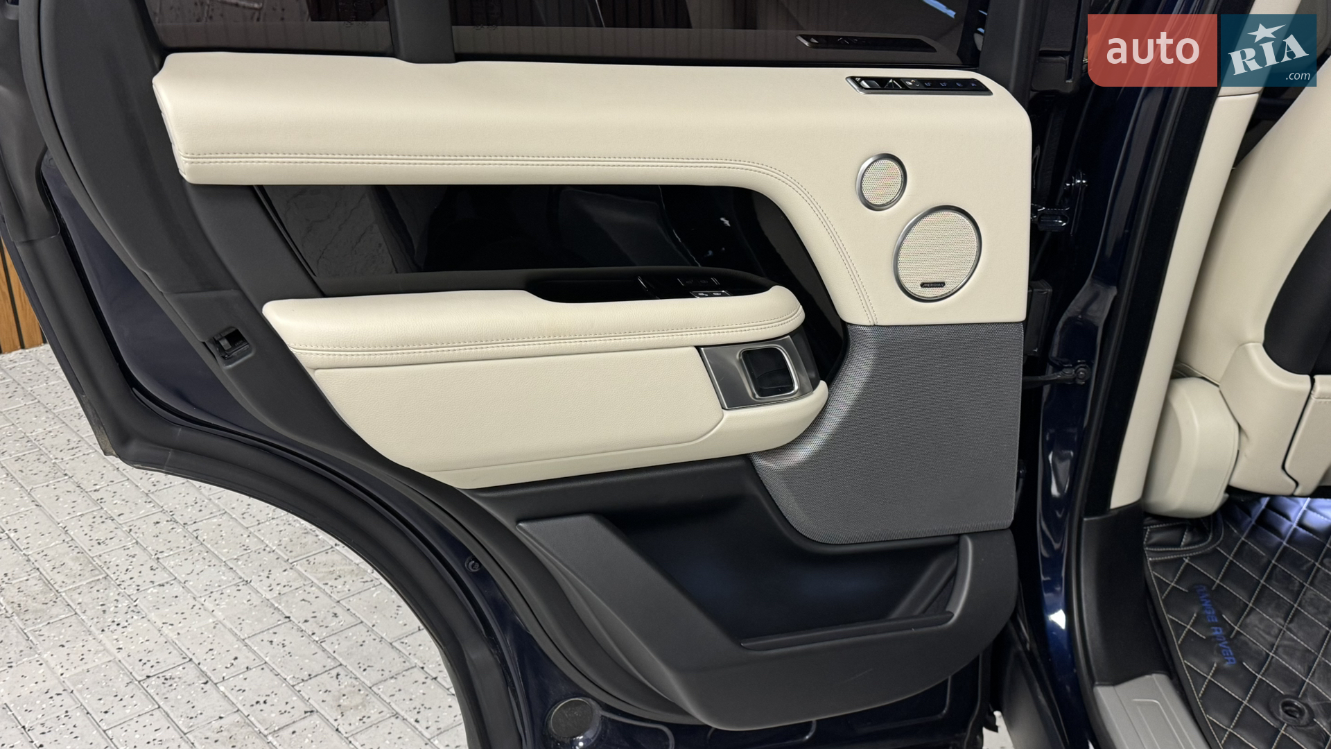 2020 Land Rover Range Rover - мініатюра 46