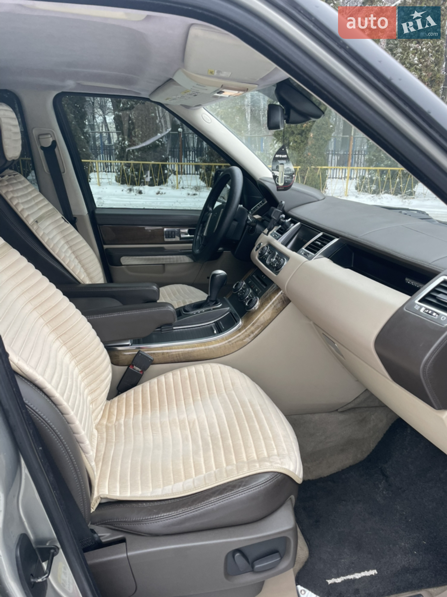 2011 Land Rover Range Rover - мініатюра 15