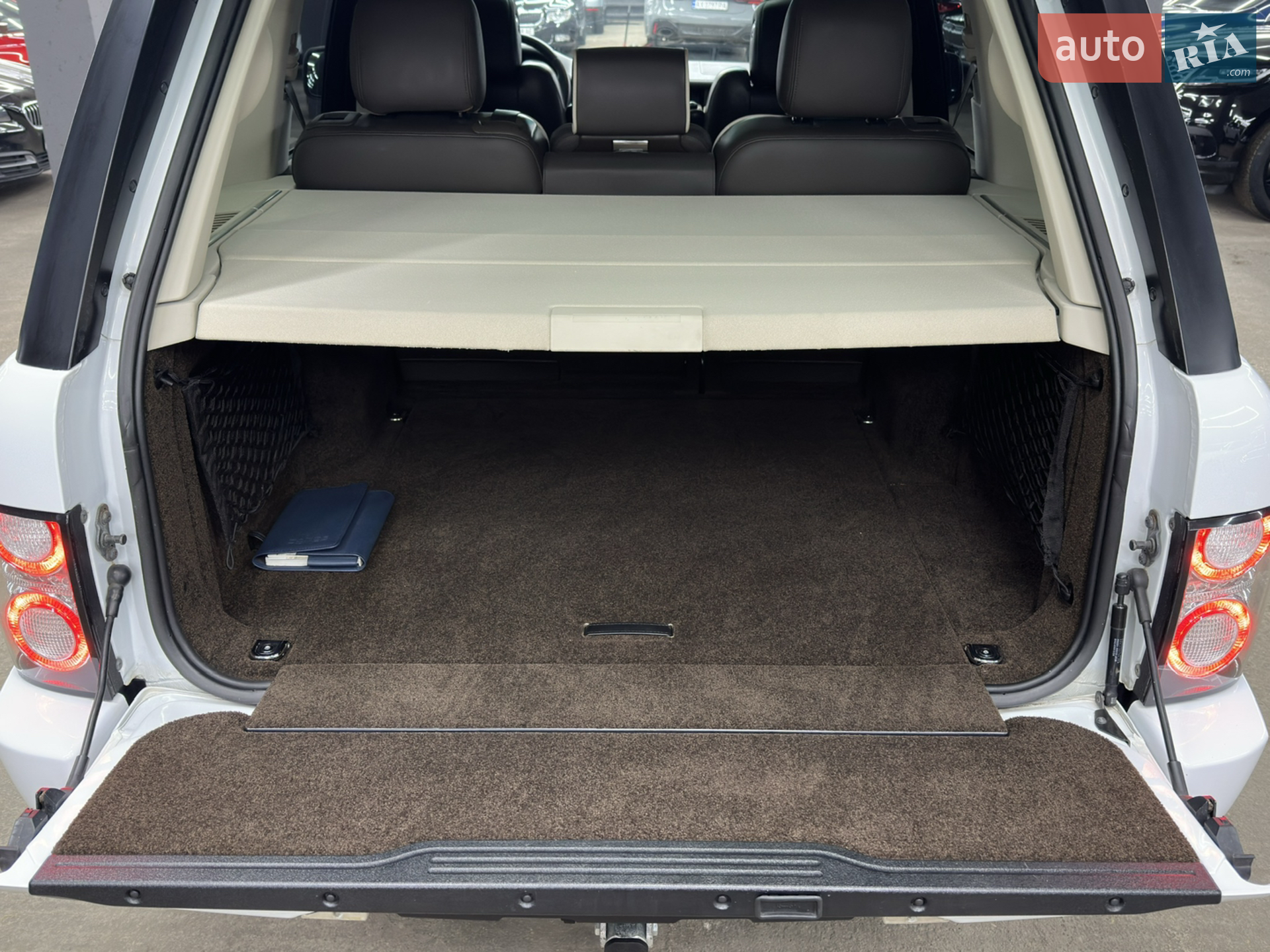 2012 Land Rover Range Rover - мініатюра 22