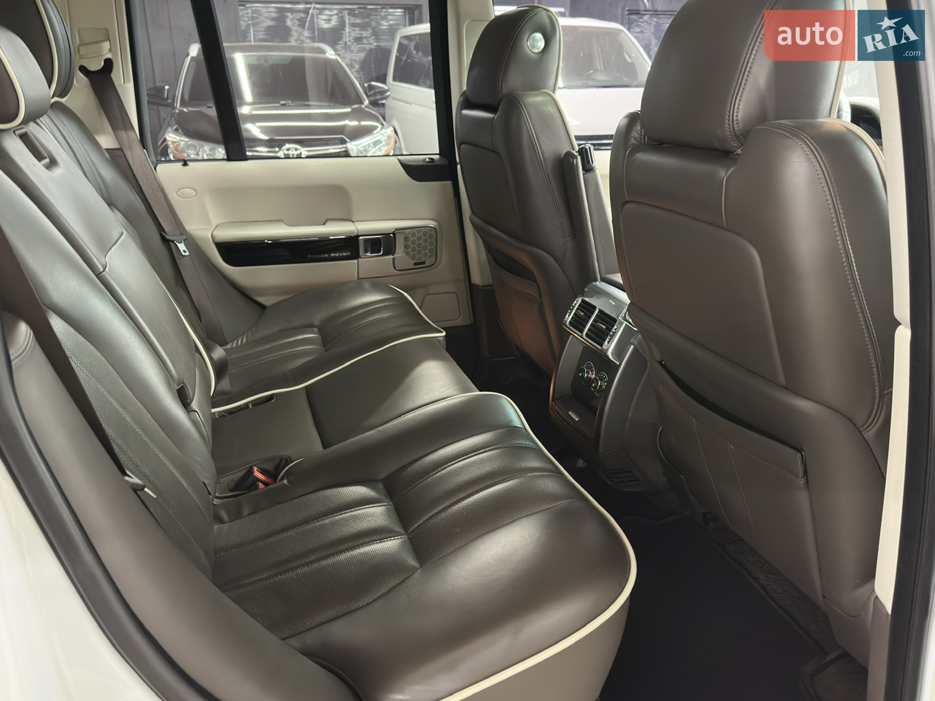 2012 Land Rover Range Rover - мініатюра 28