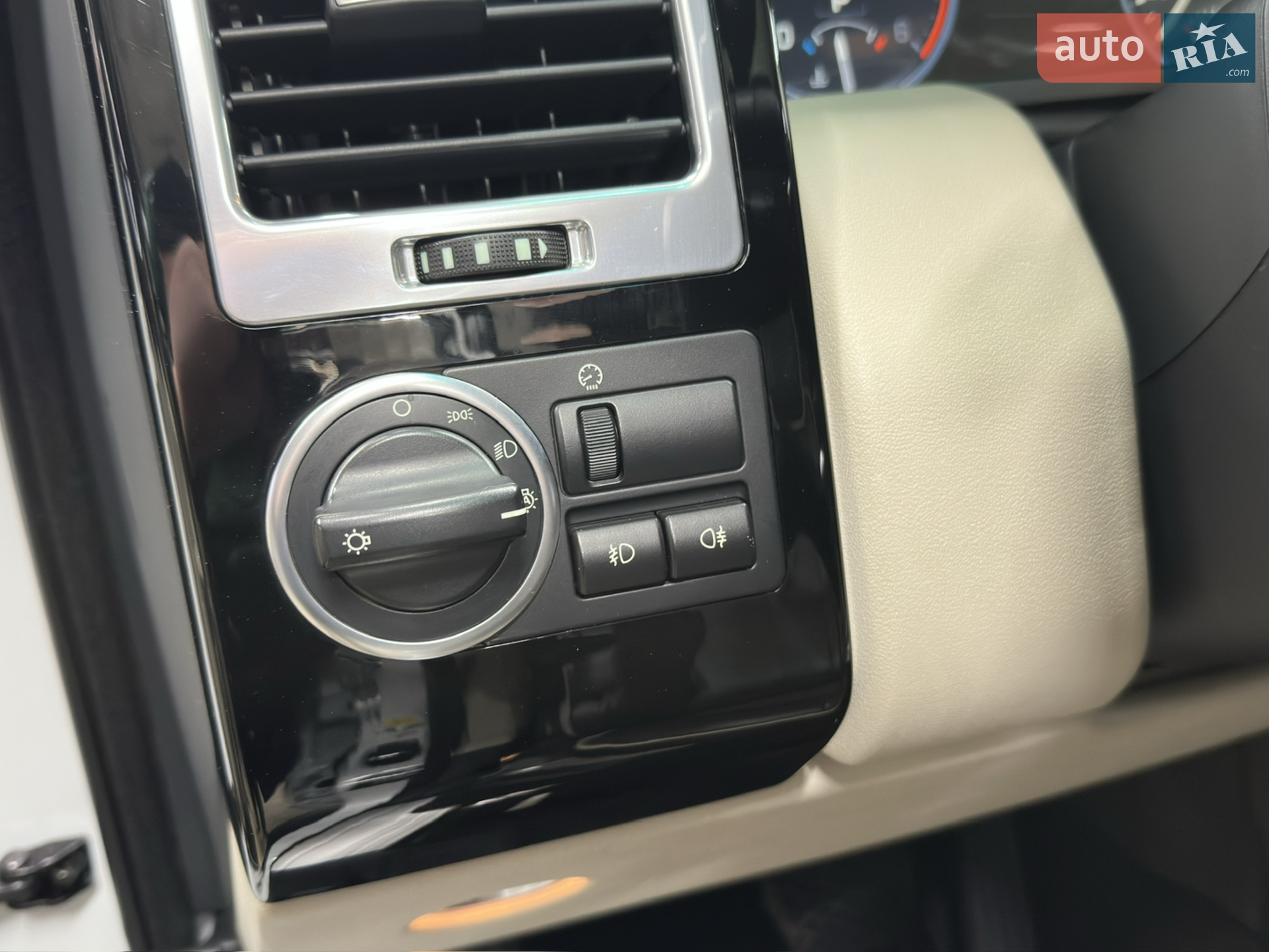 2012 Land Rover Range Rover - мініатюра 46