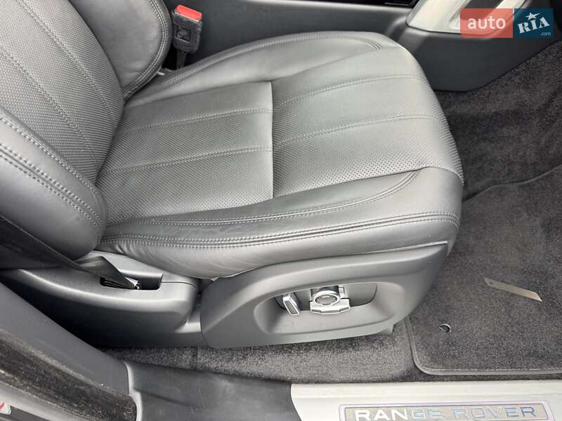Внедорожник / Кроссовер Land Rover Range Rover 2016 в Черновцах