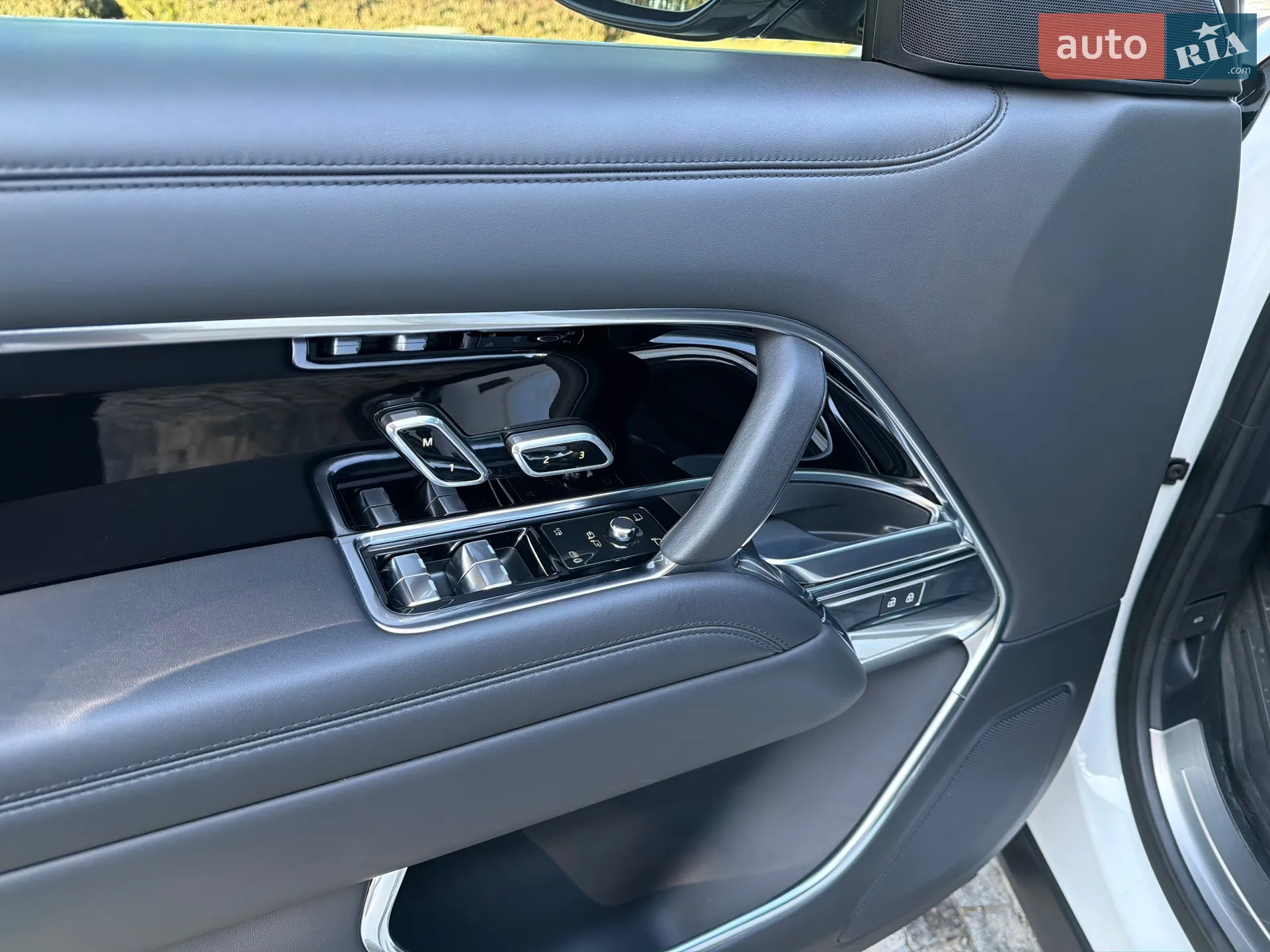 2022 Land Rover Range Rover - мініатюра 24