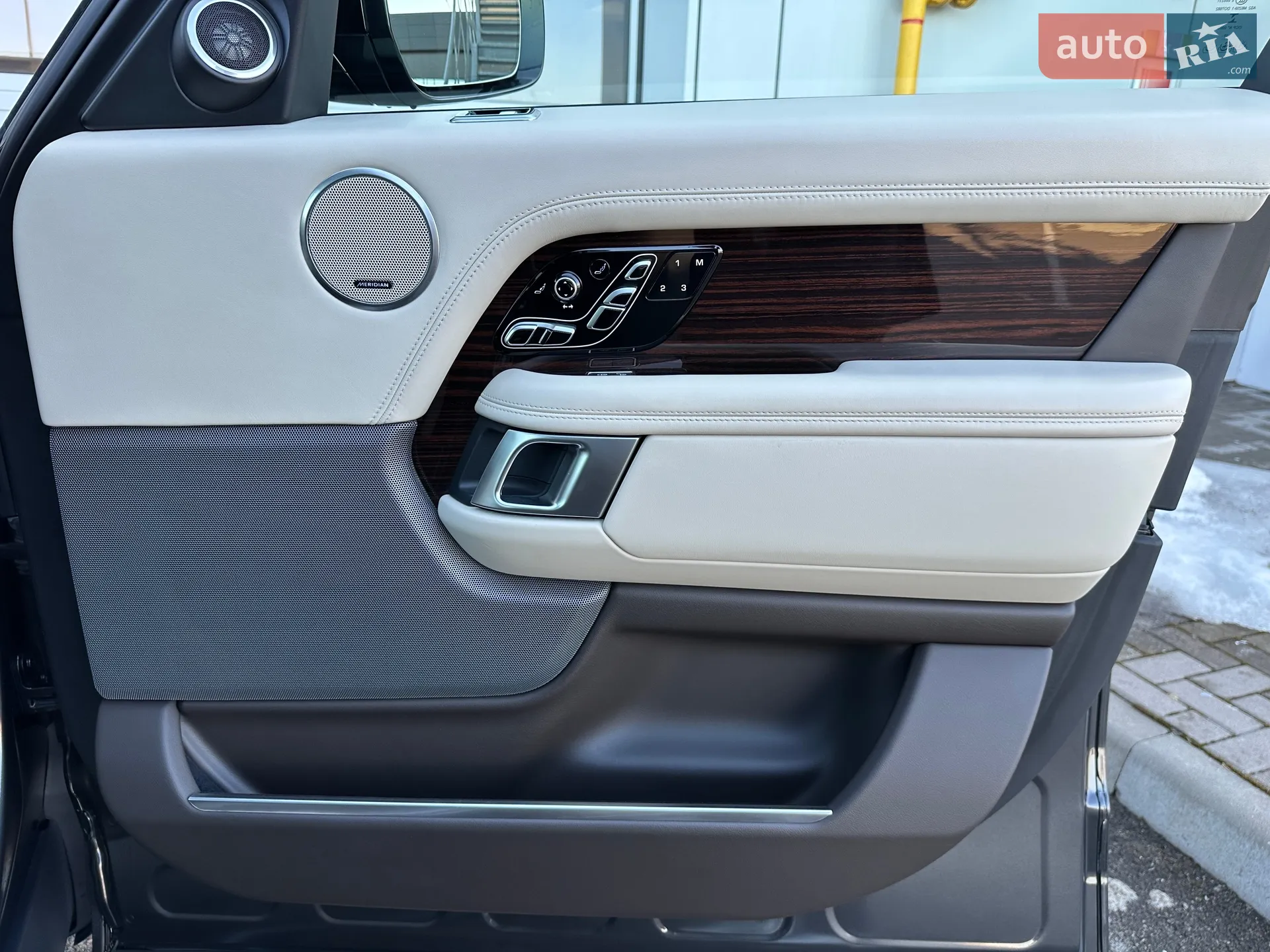 2020 Land Rover Range Rover - мініатюра 30