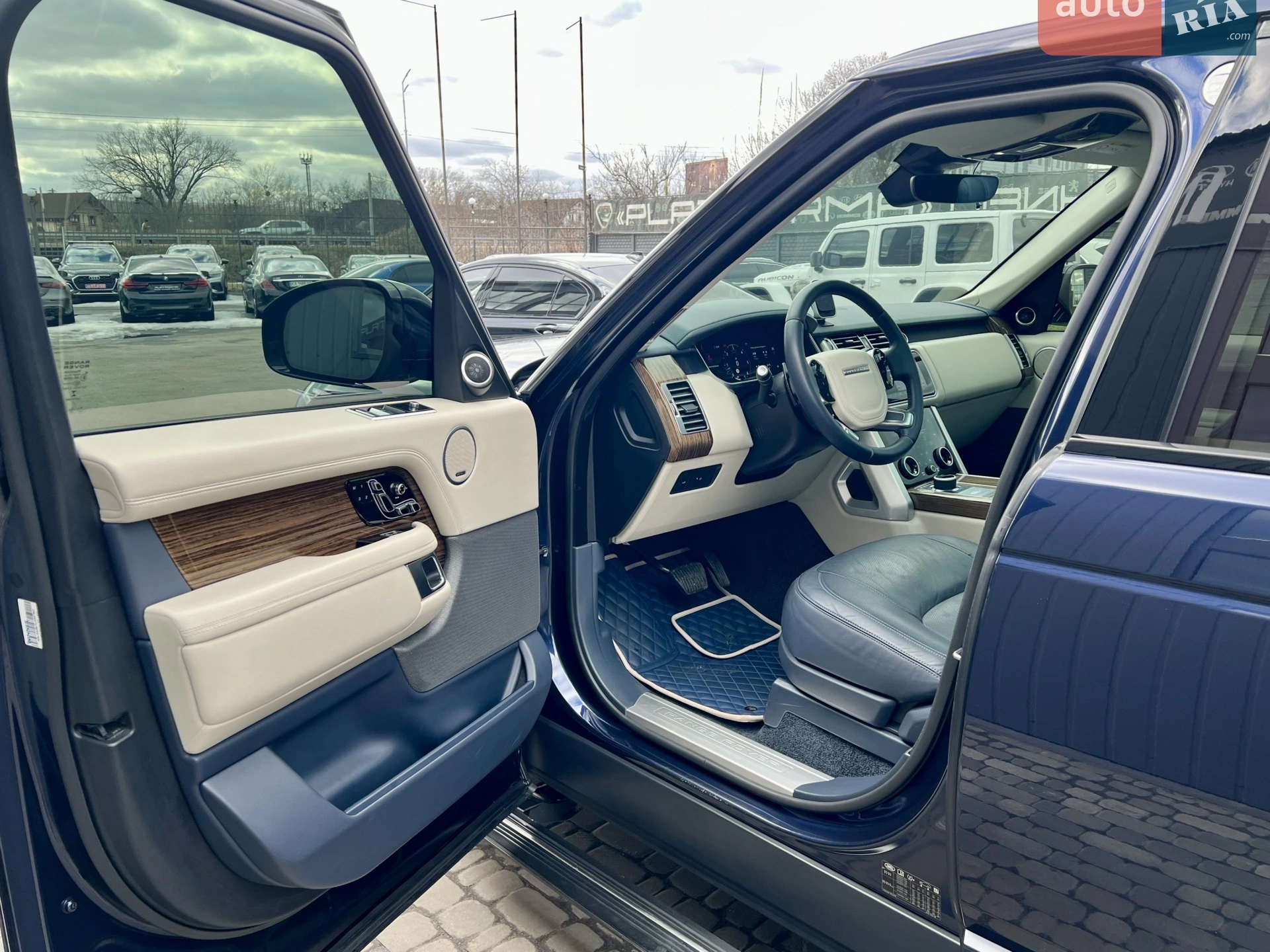 2018 Land Rover Range Rover - мініатюра 12
